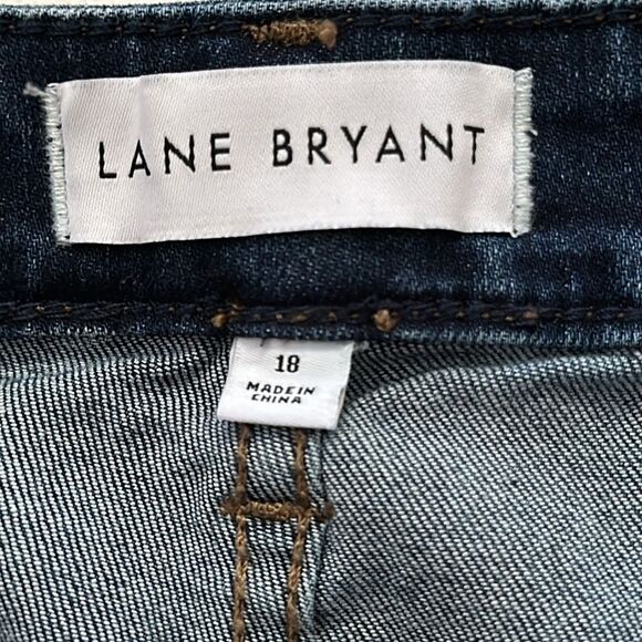 Lane Bryant Flex Magic Waistband Signature fit Mid Rise Boyfriend Midi Short 18 - Picture 8 of 9